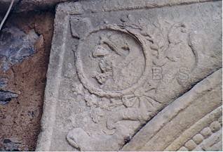 Eglise de Rennes-le-Chteau, le blason de Mgr Billard