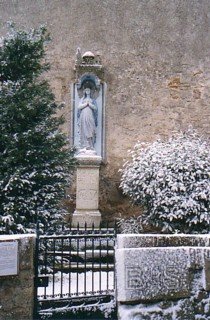 Rennes-le-Ch�teau, le pilier de la Vierge