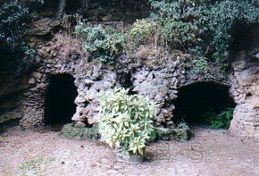Grotte  double entre, source - Cliquer pour agrandir